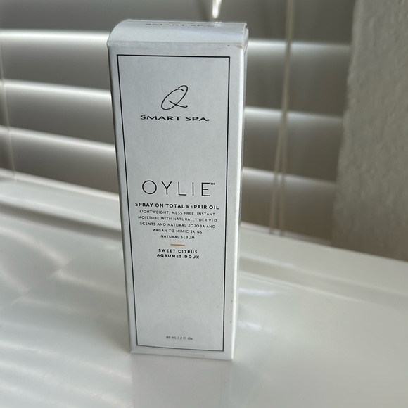 OYLIE Smart Spa Spray On Total Repair Oil Sweet Citrus  NIB 2 fl oz - Picture 1 of 10